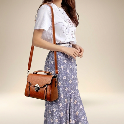 Zoe™ - Tidlös elegans i läder med axelrem